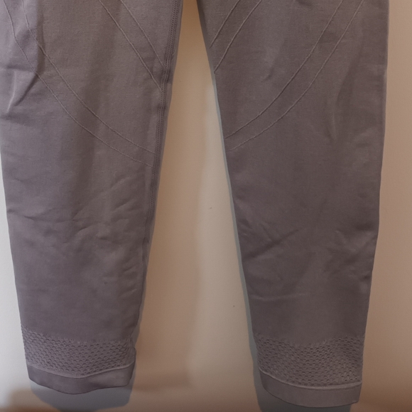 Muscle Nation mauve tights - Picture 5 of 5